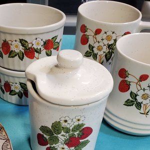 Vintage Strawberries & Cream Dishes - Six Pieces